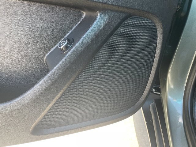 Used 2023 Chevrolet Traverse LT w/ LPO, Floor Liner Package AWD/4WD image 23