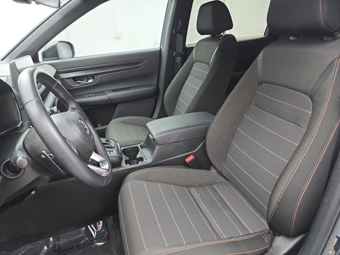 Used 2025 Honda CR-V Sport image 14