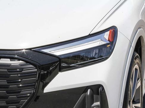 Used 2023 Audi Q4 e-tron Premium Plus w/ Premium Plus AWD/4WD image 7