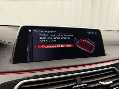 Used 2019 BMW 750i xDrive w/ M Sport Package image 29