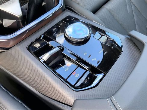 Used 2026 BMW X3 xDrive30 w/ Premium Package image 7