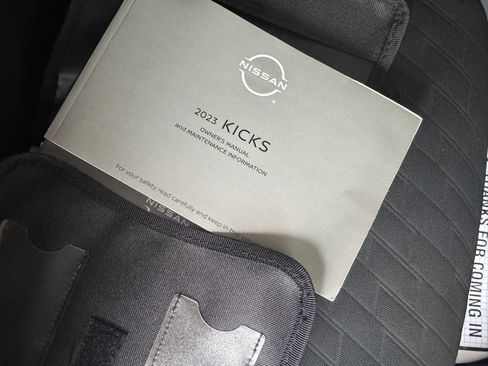 Used 2023 Nissan Kicks SR image 22