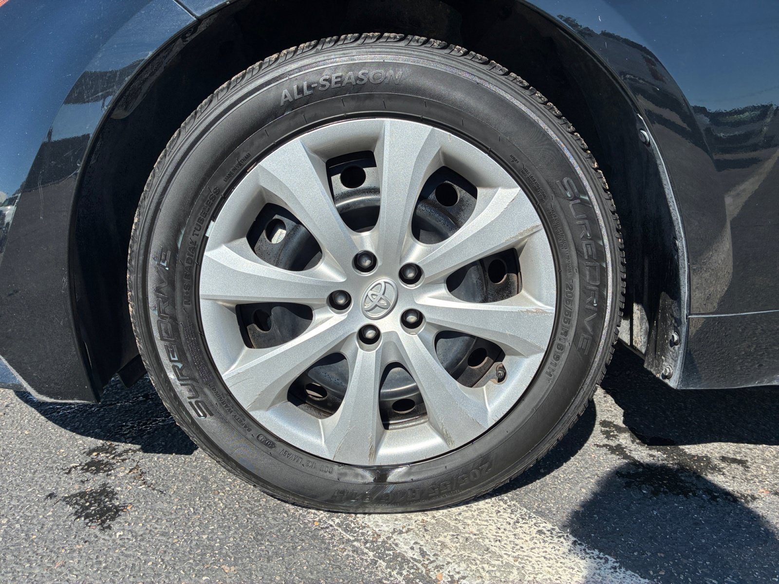 Used 2025 Toyota Corolla LE FWD image 11