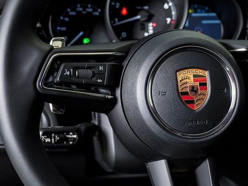 New 2026 Porsche Macan image 20