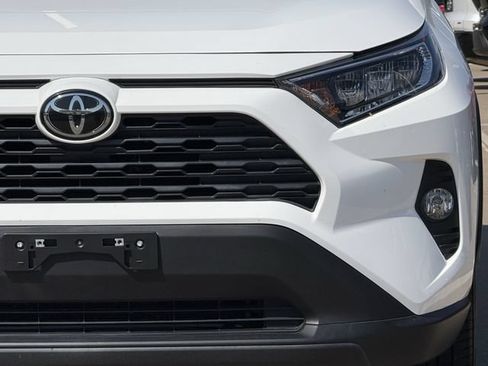 Used 2020 Toyota RAV4 XLE FWD image 9
