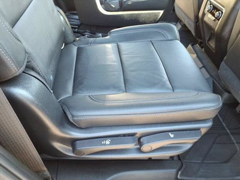 Used 2021 Chevrolet Tahoe LT w/ Rear Media and Nav Package AWD/4WD image 17