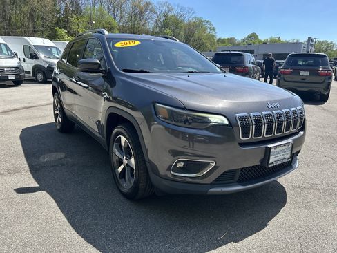 Certified 2019 Jeep Cherokee Limited AWD/4WD image 4