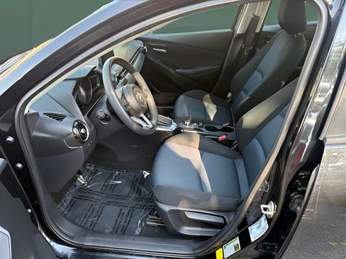 Used 2019 Toyota Yaris LE FWD image 11