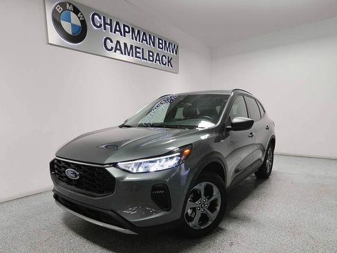 Used 2025 Ford Escape ST-Line AWD/4WD image 1