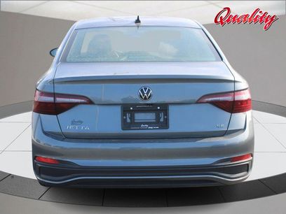Used 2024 Volkswagen Jetta SE