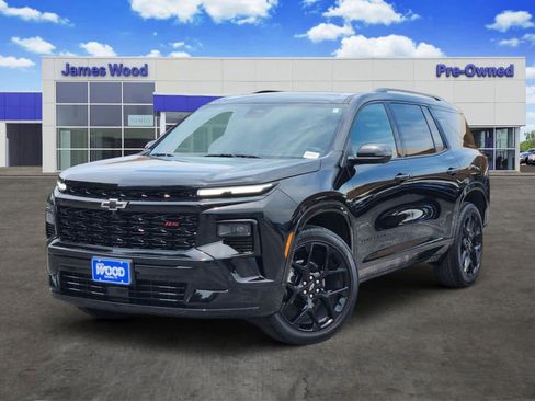 Certified 2026 Chevrolet Traverse RS w/ LPO, Floor Liner Package FWD image 1