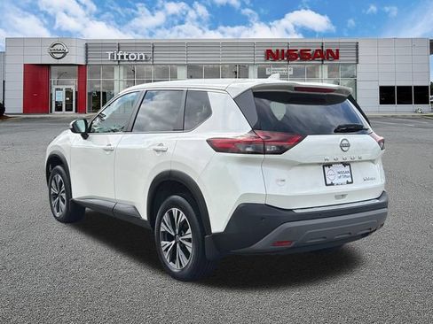 Used 2023 Nissan Rogue SV AWD/4WD image 5