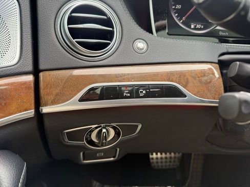 Used 2015 Mercedes-Benz S 550 Sedan image 22