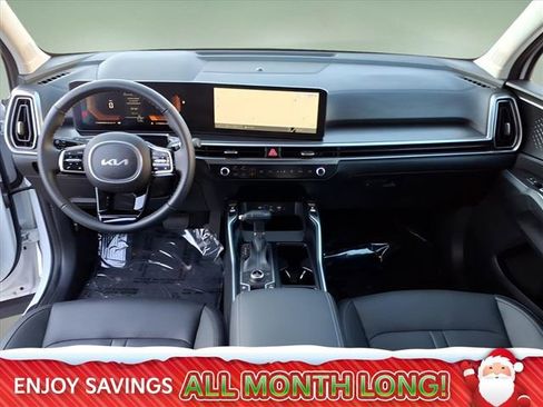 Used 2025 Kia Sorento S image 14