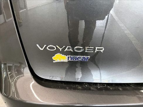 Used 2023 Chrysler Voyager LX FWD image 28