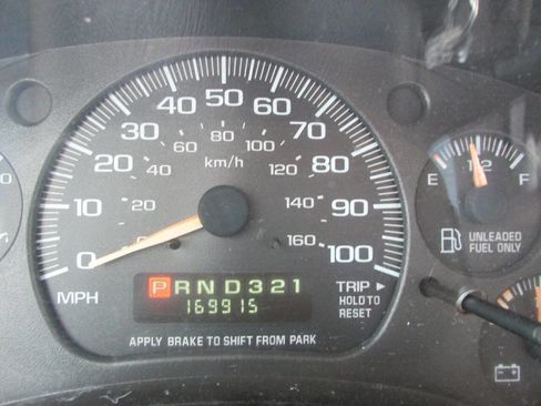 Used 2004 Chevrolet Astro image 12