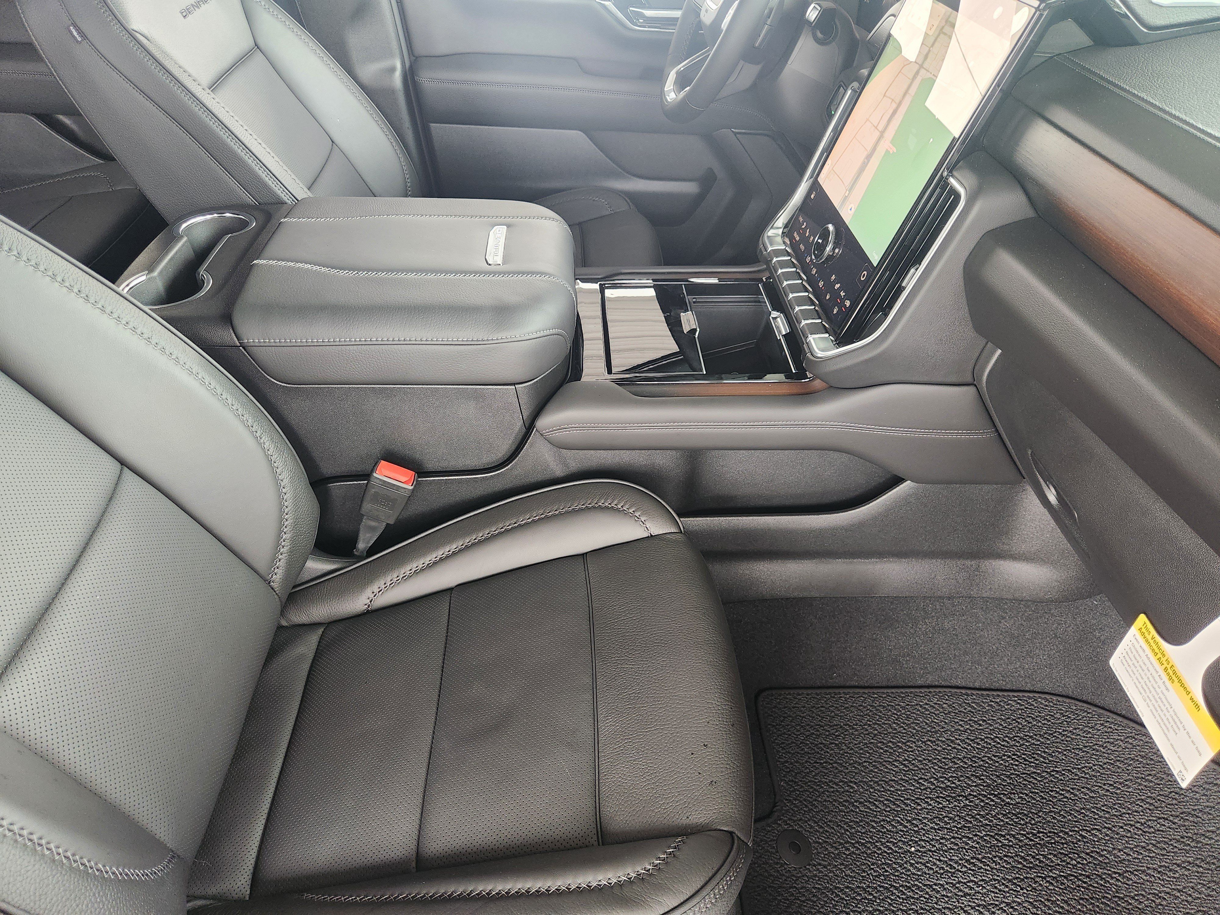 New 2026 GMC Yukon Denali w/ Sun & Power Step Package RWD image 9