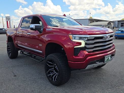 Used 2023 Chevrolet Silverado 1500 High Country w/ High Country Premium Package AWD/4WD image 16