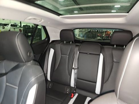 Certified 2025 Buick Envision Sport Touring AWD/4WD image 4