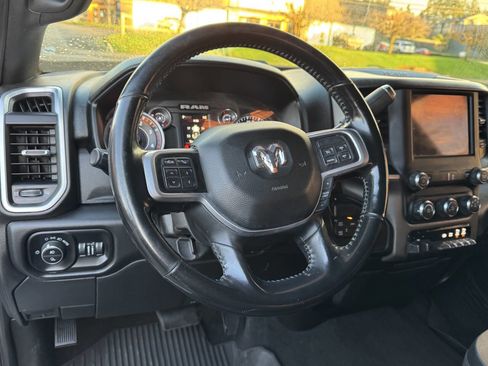 Used 2020 RAM 2500 Big Horn w/ Level 1 Equipment Group image 12