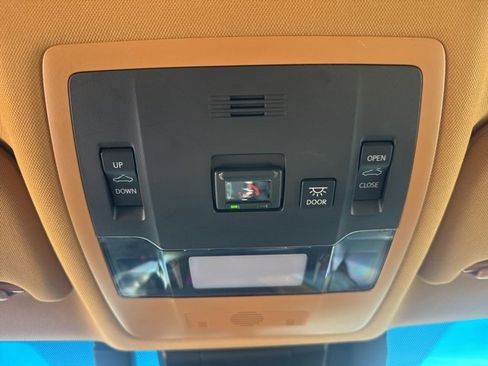 Certified 2025 Lexus ES 300h w/ Premium Package image 30