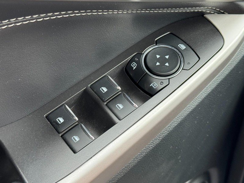 Used 2024 Ford Explorer XLT AWD/4WD image 22