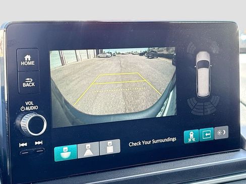 Used 2025 Honda Pilot Touring image 14