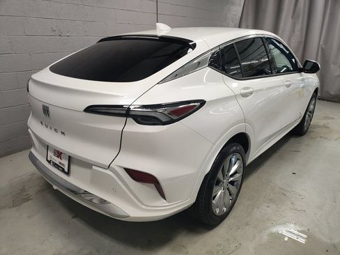 New 2026 Buick Envista Avenir FWD image 2