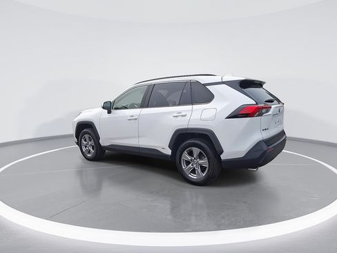 Used 2022 Toyota RAV4 XLE w/ Convenience Package AWD/4WD image 7