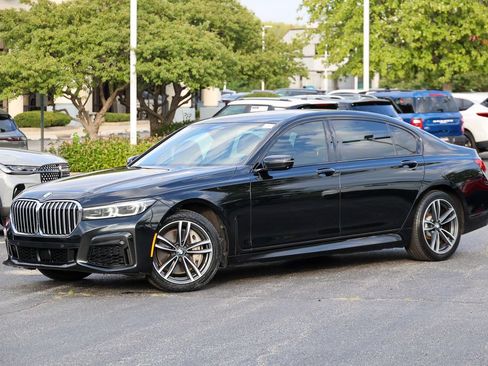 Used 2020 BMW 750i xDrive w/ Executive Package AWD/4WD image 23