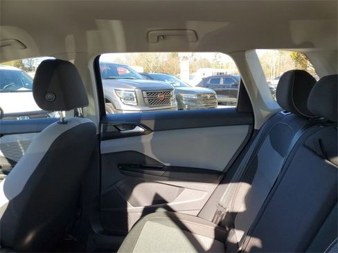 Certified 2023 Volkswagen Taos S image 11