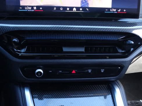 Used 2025 BMW M440i w/ Premium Package image 29