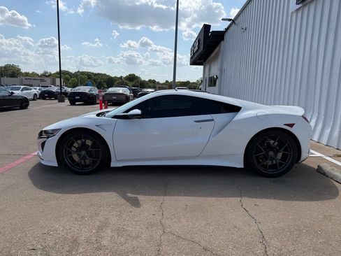 Used 2017 Acura NSX AWD/4WD image 3