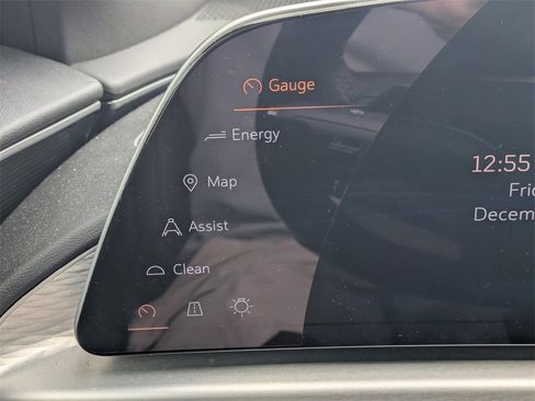 Used 2024 Cadillac Lyriq Luxury image 19