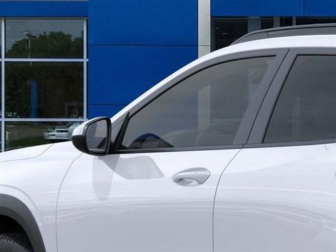New 2025 Chevrolet Trax LT w/ Driver Confidence Package image 12