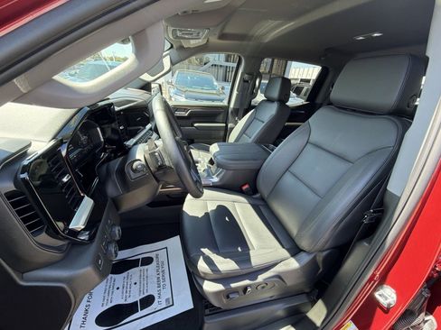 Used 2024 Chevrolet Silverado 1500 LT w/ Z71 Off-Road Package image 13