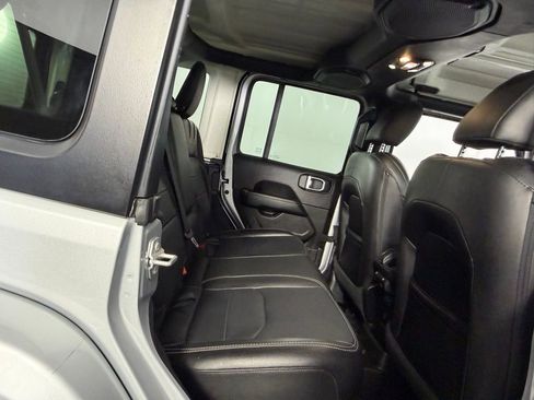 Used 2023 Jeep Wrangler Unlimited Sahara image 26