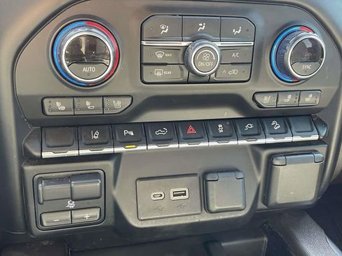 Used 2020 Chevrolet Silverado 2500 LTZ w/ Technology Package image 22