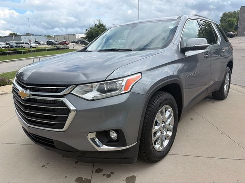 Used 2021 Chevrolet Traverse LT AWD/4WD image 3