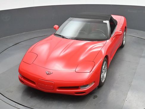 Used 1998 Chevrolet Corvette Convertible w/ Memory Pkg RWD image 25
