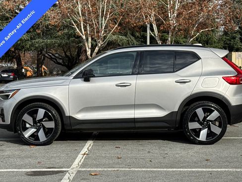 Used 2023 Volvo XC40 Recharge Ultimate image 7
