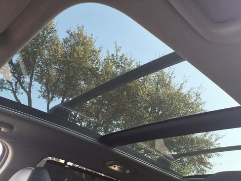 Used 2021 Hyundai Santa Fe Limited image 9