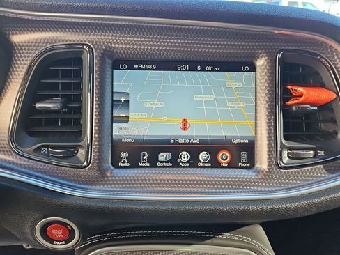 Used 2015 Dodge Challenger SRT Hellcat RWD image 20
