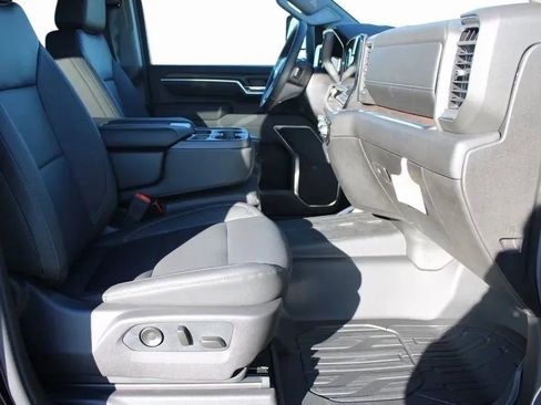 New 2026 GMC Sierra 3500 SLT AWD/4WD image 18