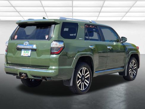 Used 2022 Toyota 4Runner Limited AWD/4WD image 19