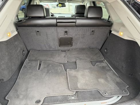 Used 2011 Cadillac SRX Luxury image 8