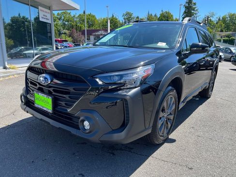 Used 2025 Subaru Outback Onyx Edition AWD/4WD image 8