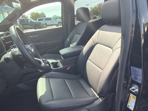Used 2025 GMC Canyon Elevation w/ Convenience Package AWD/4WD image 17
