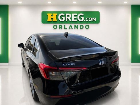 Used 2022 Honda Civic LX image 2