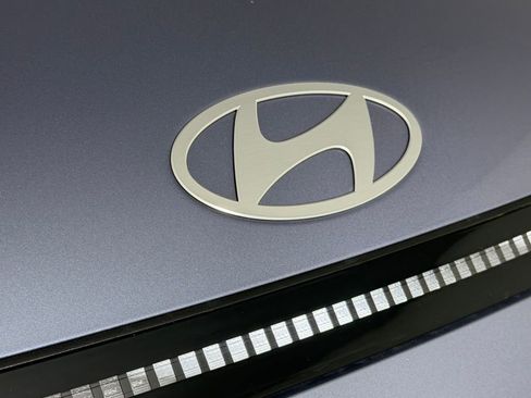 Used 2024 Hyundai Kona Limited image 13